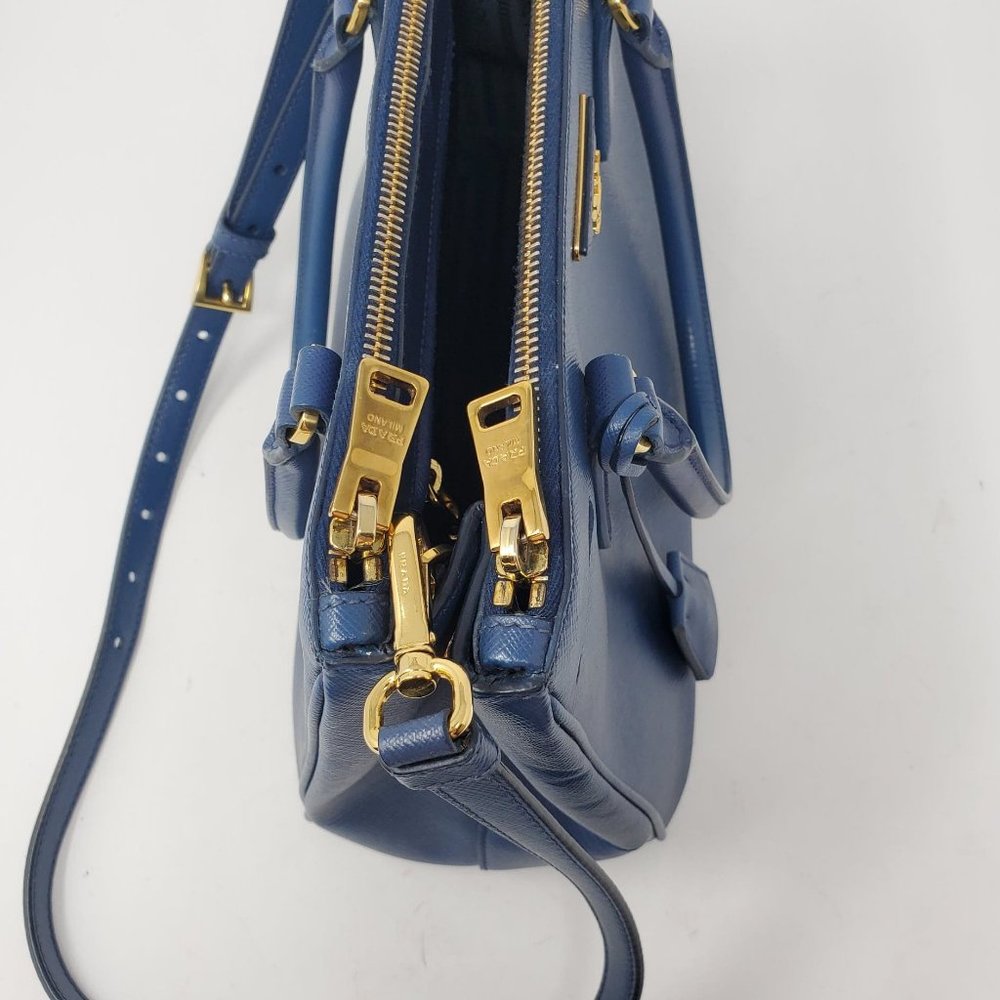 Auth Prada Small Galleria Saffiano Crossbody Bag - Picture 12 of 16